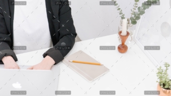 photo-1448932252197-d19750584e56